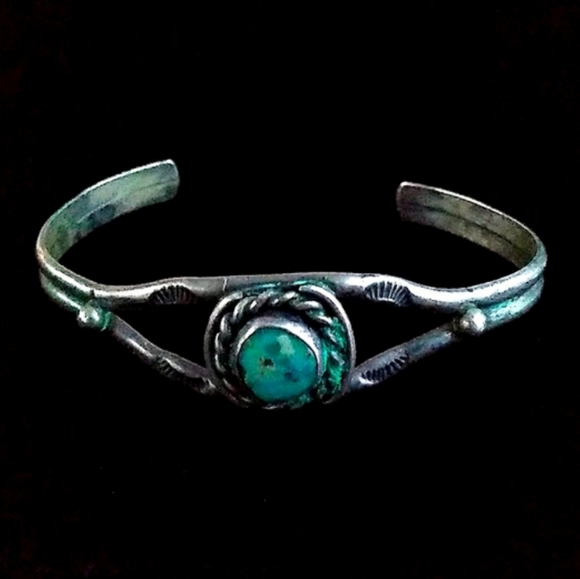 *CHILD SZ* Old Pawn Sterling Silver Turquoise Cuff